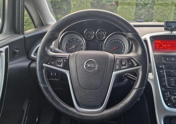 Opel Astra cena 25999 przebieg: 147200, rok produkcji 2011 z Górzno małe 379